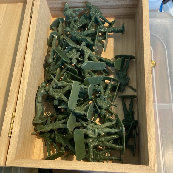 SOLD Plastic soldiers - Picture 4 of 5